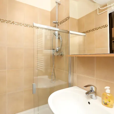 Rue Du Maine In Montparnasse - Next To Train Station, Close To 6th Arrondissement Apartment