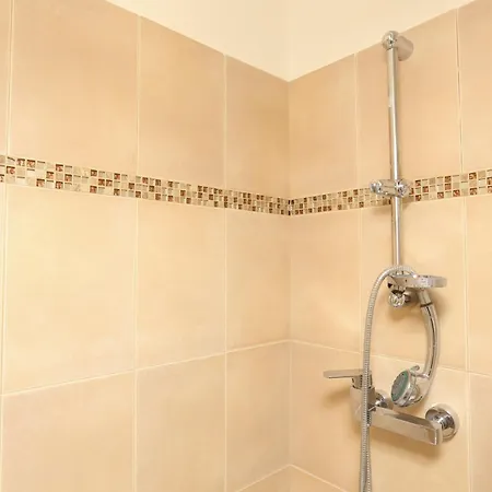 Apartment Rue Du Maine In Montparnasse - Next To Train Station, Close To 6th Arrondissement