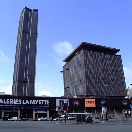 Rue Du Maine In Montparnasse - Next To Train Station, Close To 6th Arrondissement Paris